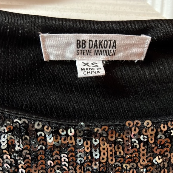 Gunmetal sequin dress.. excellent condition. Worn only once. - Picture 5 of 10